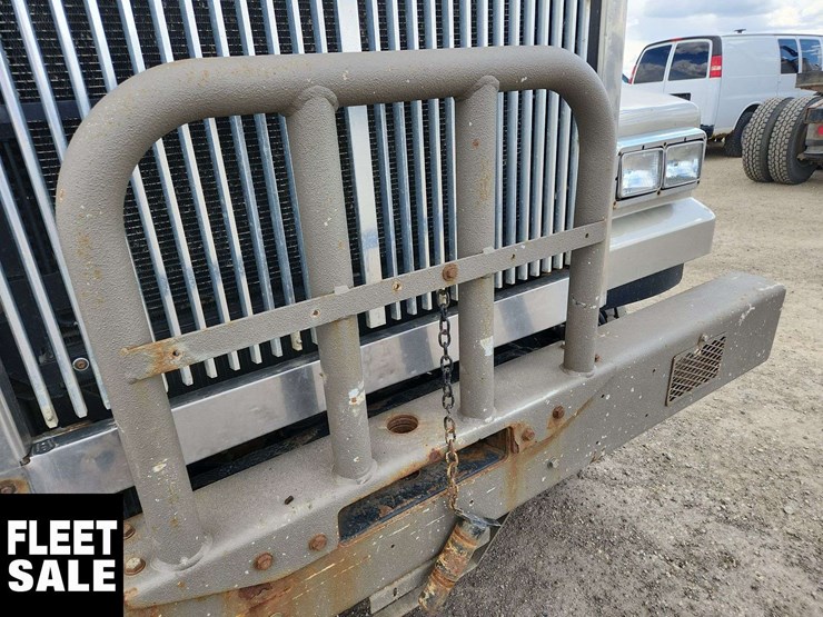 2015-western-star-4900-image-33