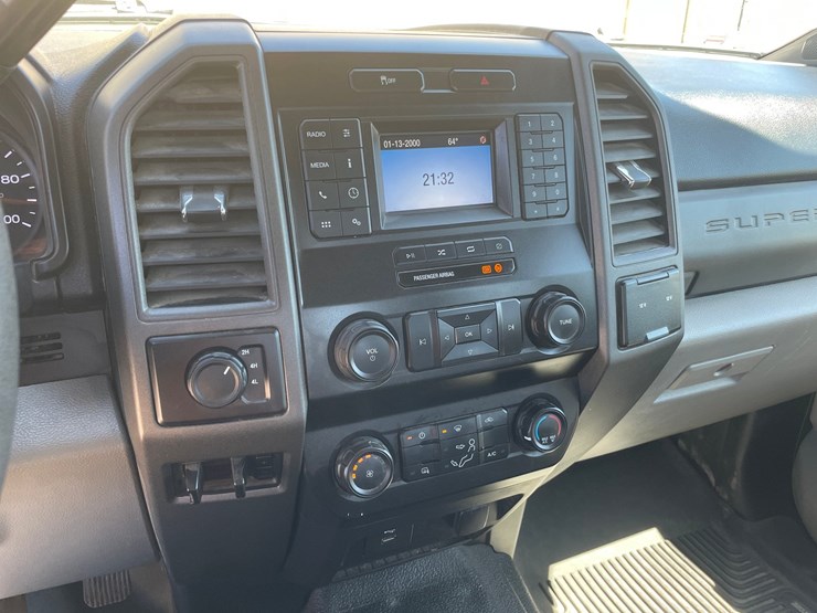 2020-ford-f350-xl-image-42