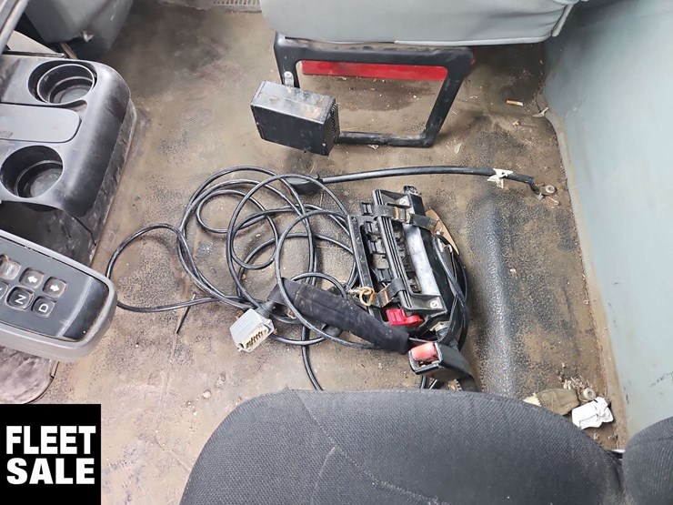 international-workstar-7400-image-24