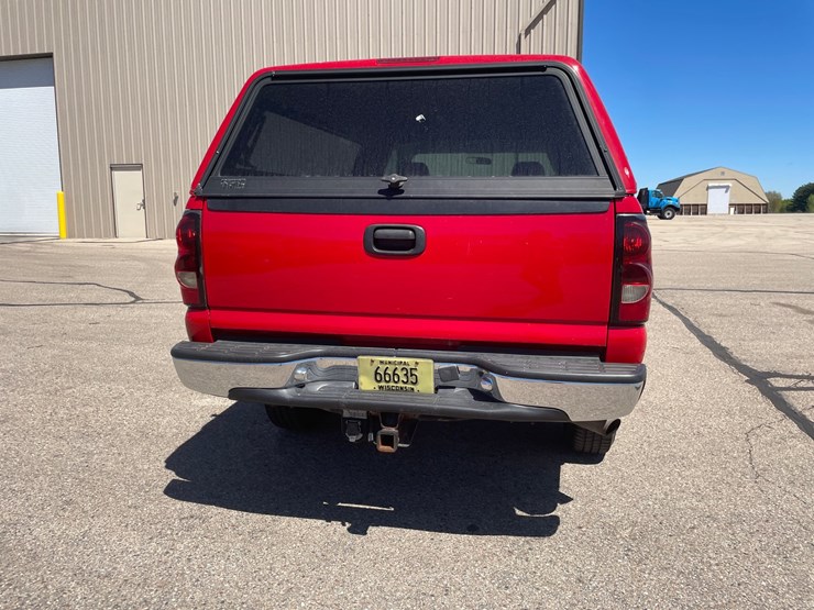 2004-chevrolet-2500-image-7