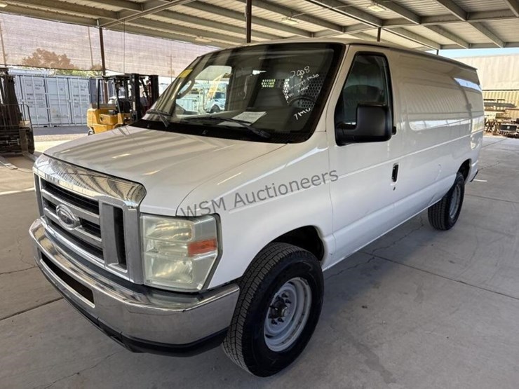 2008-ford-cargo-image-4