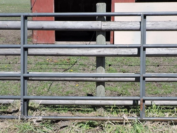 gate,-4’-tall,-fits-14’-opening,-5-rail-image-1