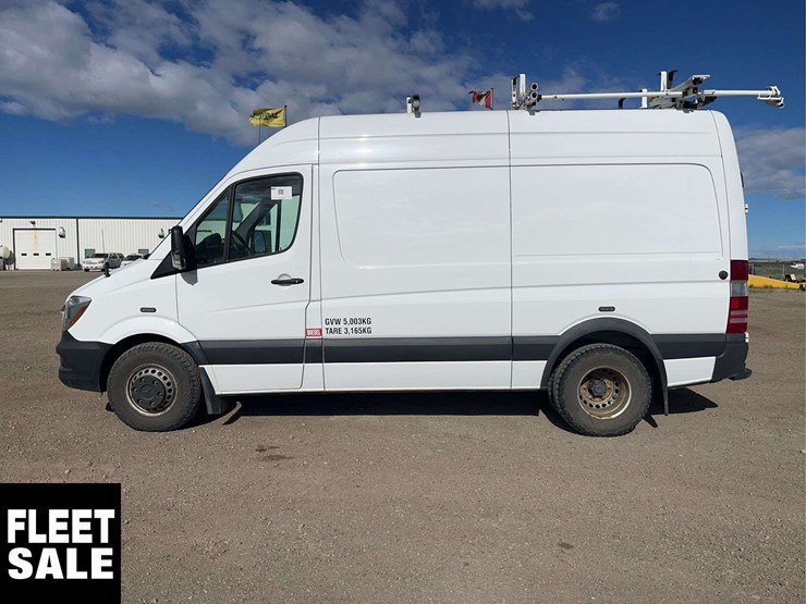 2017-mercedes-benz-sprinter-3500-xd-image-2