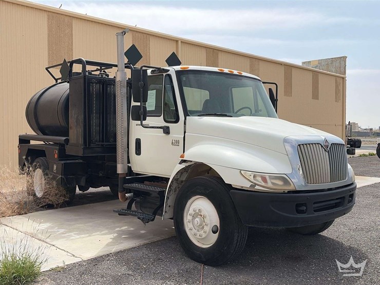 2007-international-durastar-4300-image-2