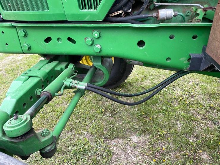 john-deere-7600-image-10