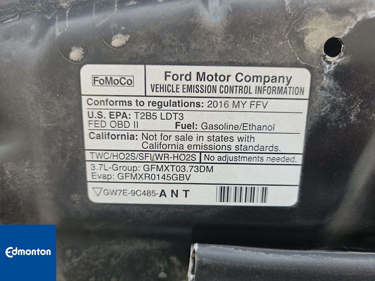 2016-ford-explorer-image-31
