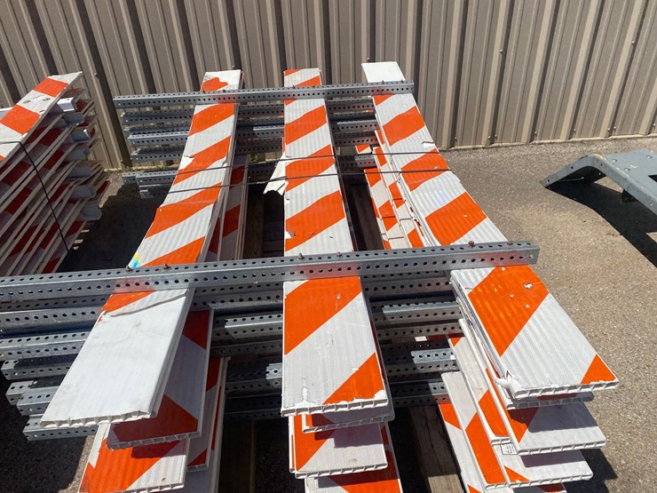 #8782-•-road-construction-barricades-image-6