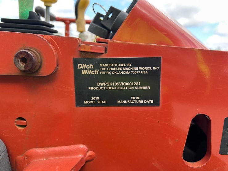 2019-ditch-witch-sk1050-image-25