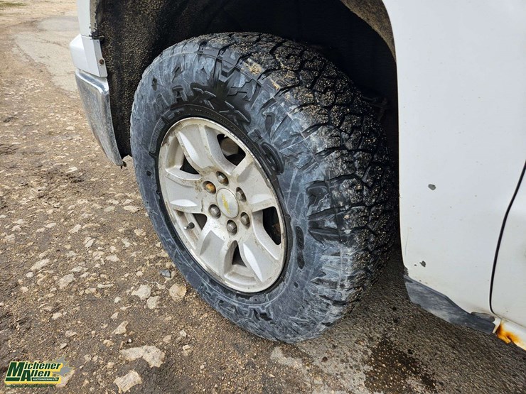 2015-chevrolet-silverado-1500-image-11