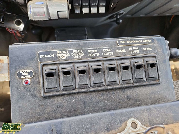 2011-ford-f550-image-13