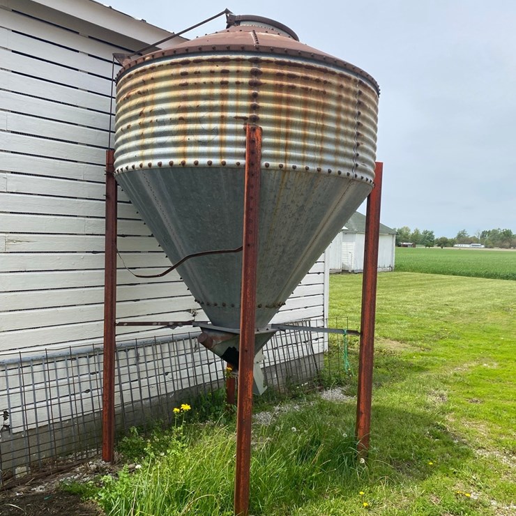 Pax Feed Bin 2 ton