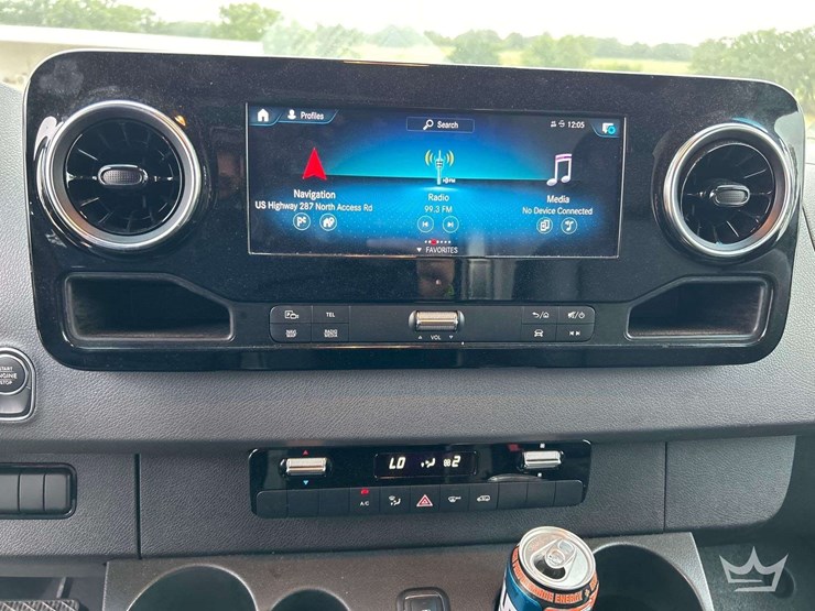 2021-mercedes-benz-sprinter-4500-image-17
