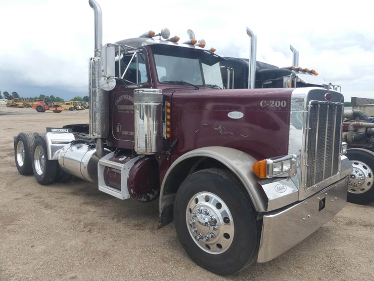 1994-peterbilt-379-image-2