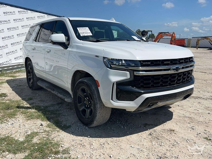 2021-chevrolet-tahoe-image-2
