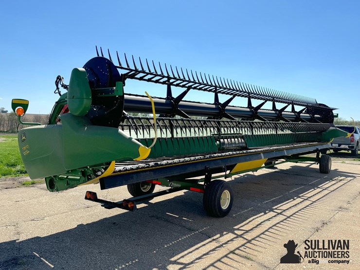2019-john-deere-735fd-image-5