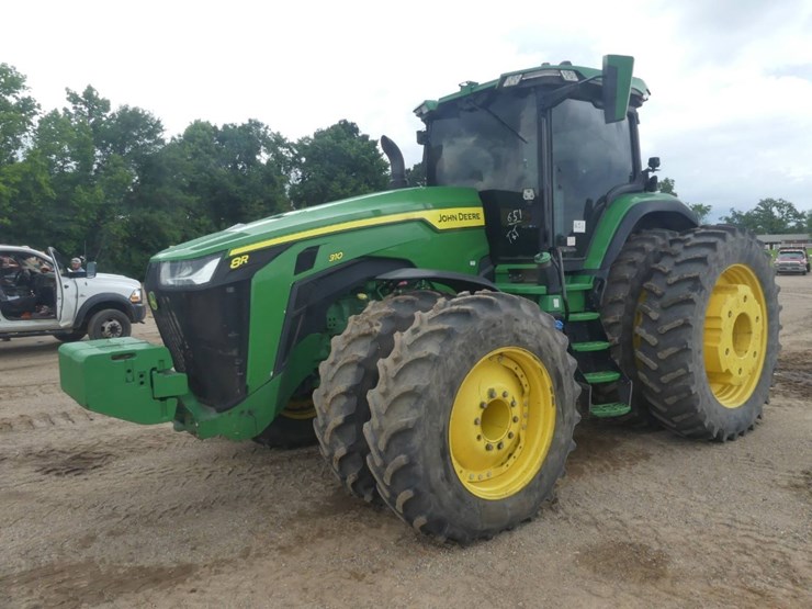 john-deere-8r-310-image-1