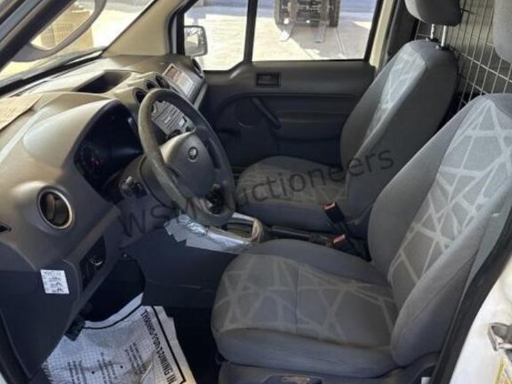 2011-ford-transit-connect-image-25