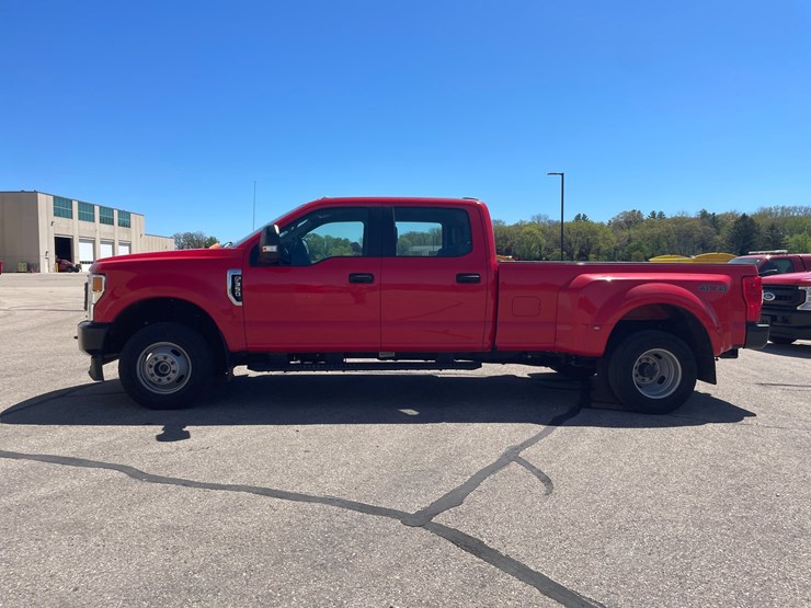 2020-ford-f350-xl-image-10
