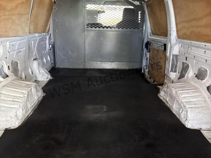 2009-ford-cargo-image-12