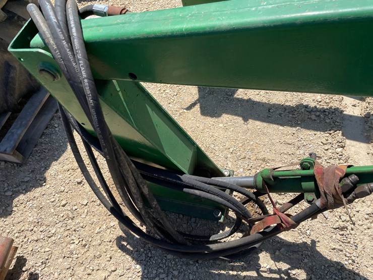john-deere-148-image-4