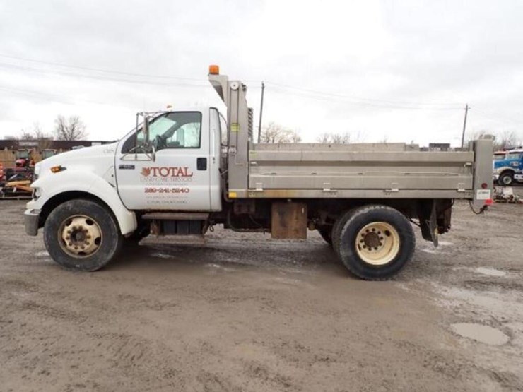 2006-ford-f650-xlt-image-9