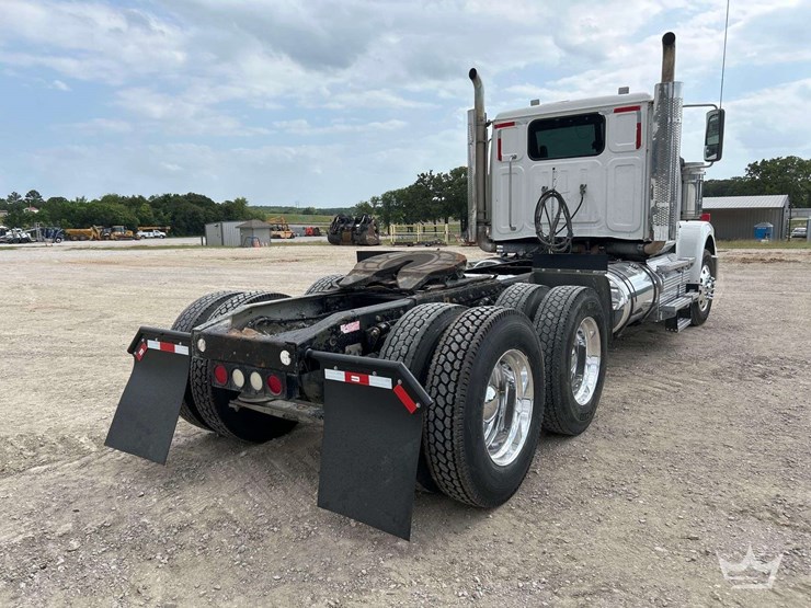2016-western-star-4900-image-3