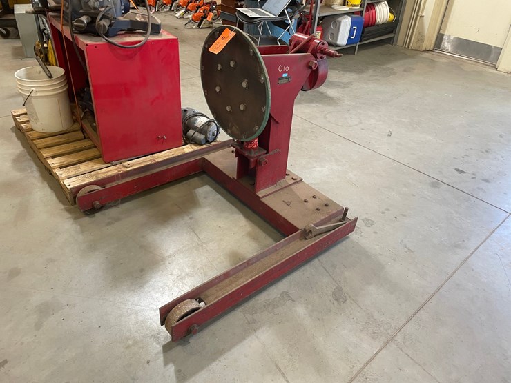 #10235-•-bacharach-rolling-engine-stand-image-1