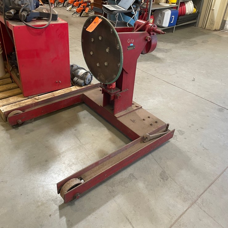 #10235 • Bacharach Rolling Engine Stand