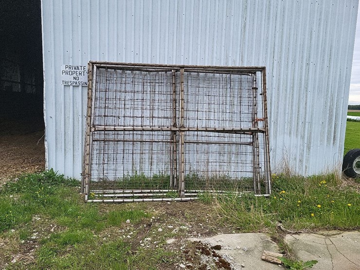 1500'-+/---of-deer/elk-fence-w/(4)-gates-image-2