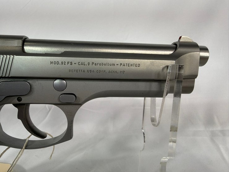 #41-•-beretta-92fs-9mm-pistol-l183432-image-14