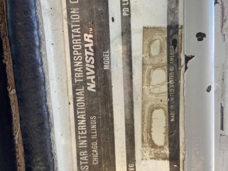 1992-international-8100-image-10