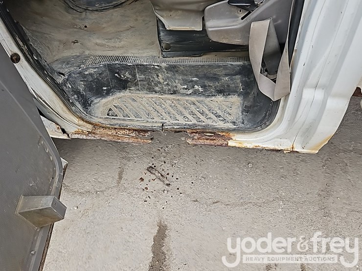 2002-ford-e450-image-26