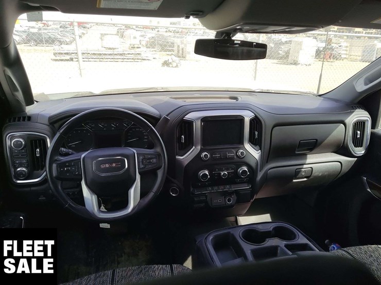 2023-gmc-sierra-2500hd-image-15