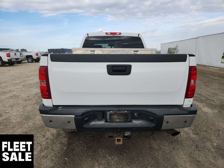 2012-chevrolet-silverado-2500hd-image-9