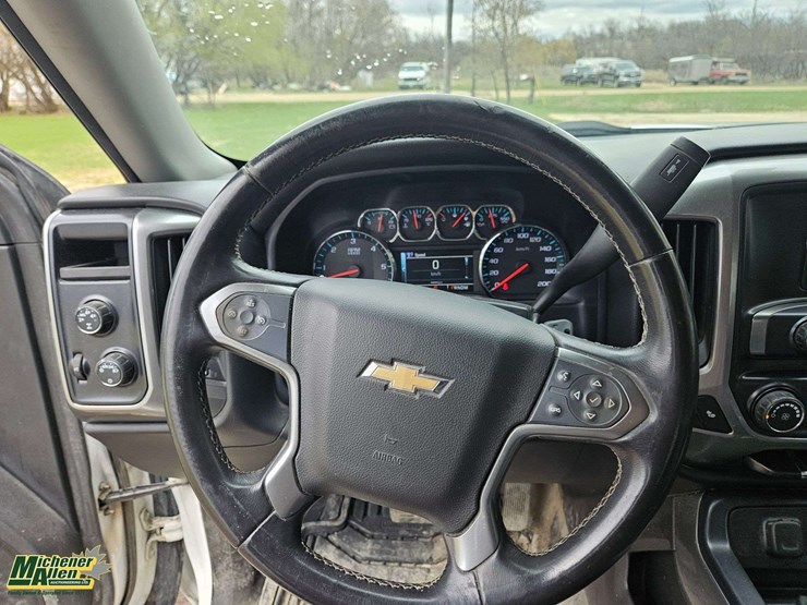2015-chevrolet-silverado-1500-image-21