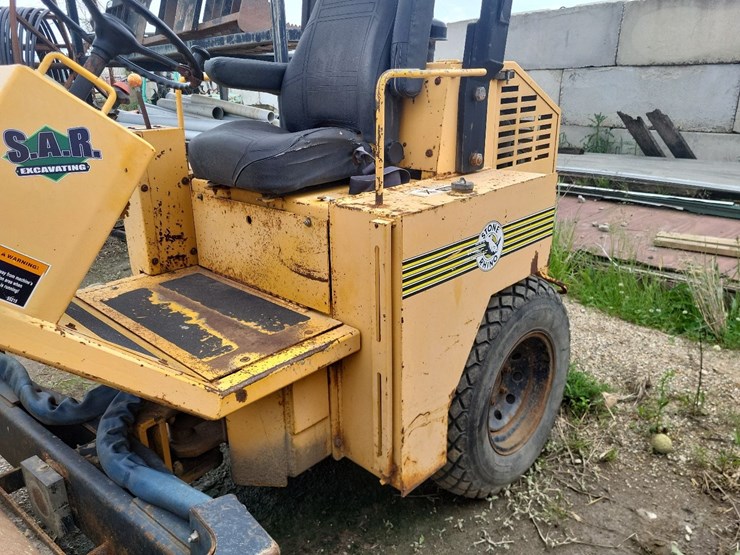 stone-rhino-roller-image-16