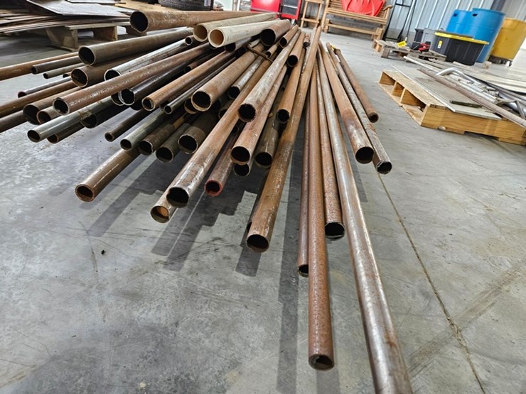 #6269-•-pallet-of-assorted-metal-pipes-image-8