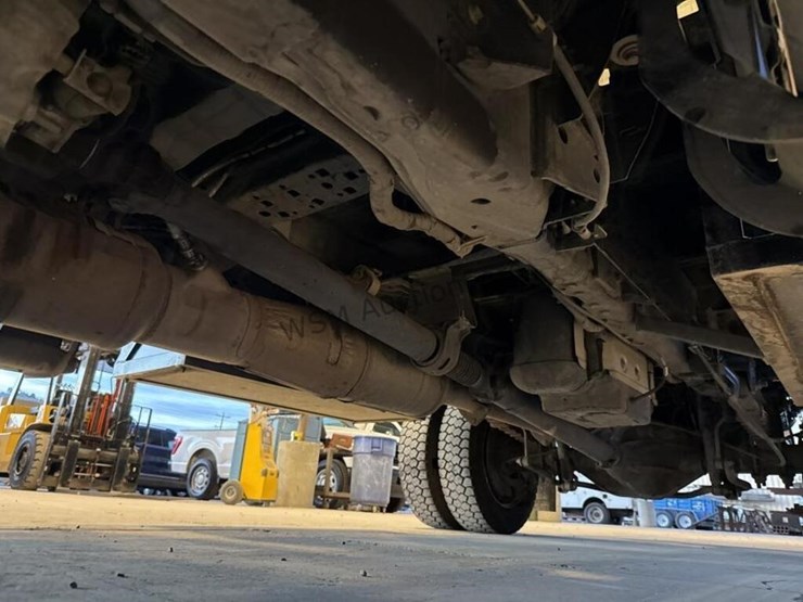 2017-ford-f550-image-29