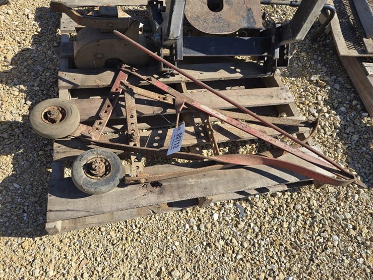 #712-•-gauge-wheels-for-new-holland-sickle-mower-image-2