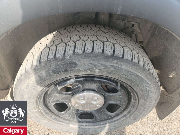 2017-ford-explorer-image-11
