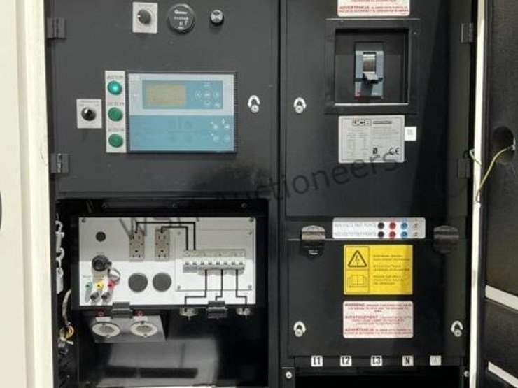 2020-jcb-g125rs-towable-generator-image-14