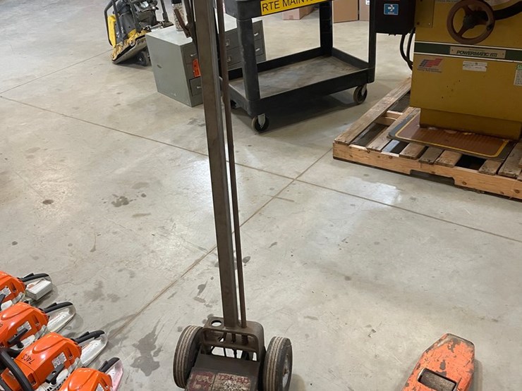 #10231-•-gray-tsl-50-truck-lift-image-1