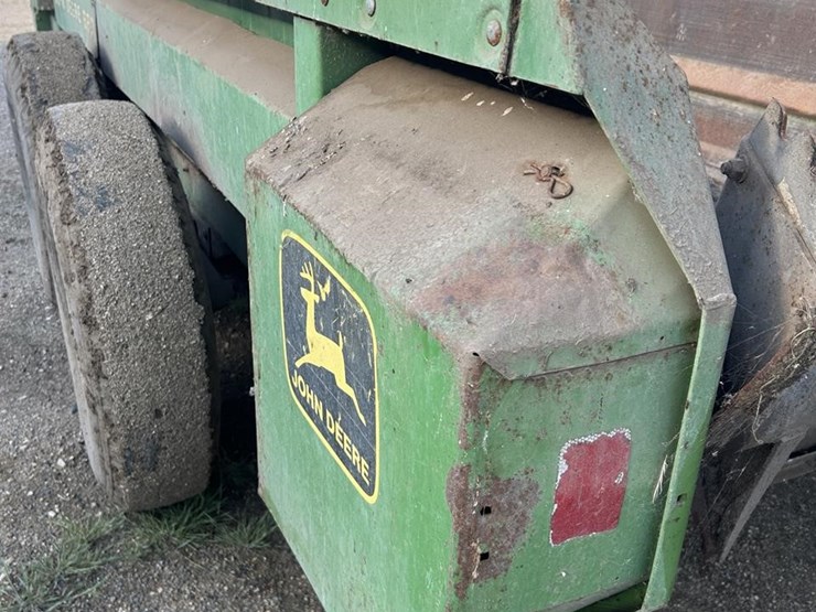 john-deere-660-image-19