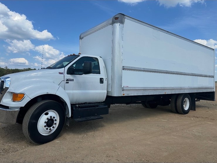 2015-ford-f650-image-2