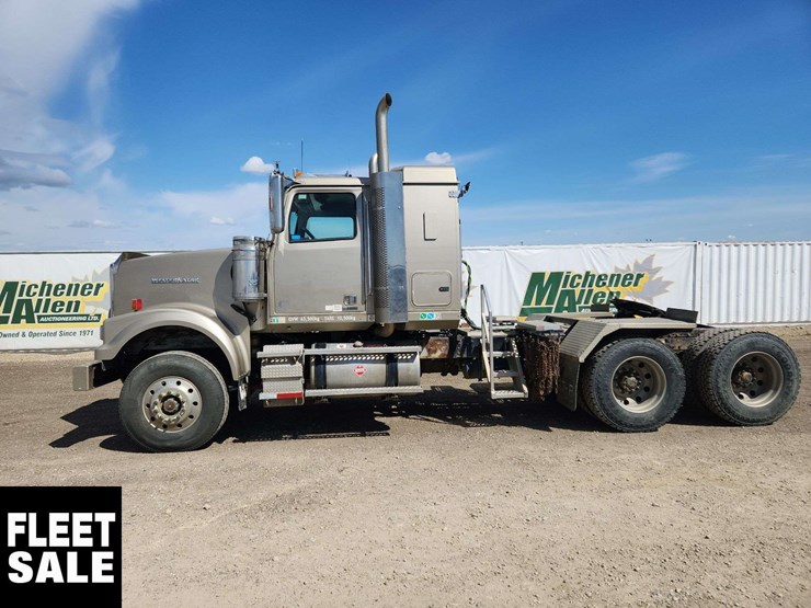 2015-western-star-4900-image-19