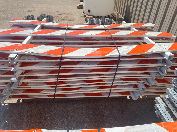 #8782-•-road-construction-barricades-image-8