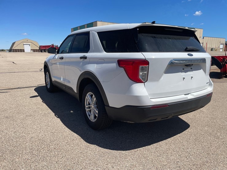 2022-ford-explorer-image-7