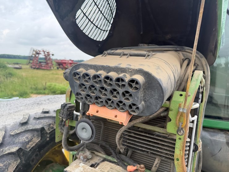 2004-john-deere-6420-image-50