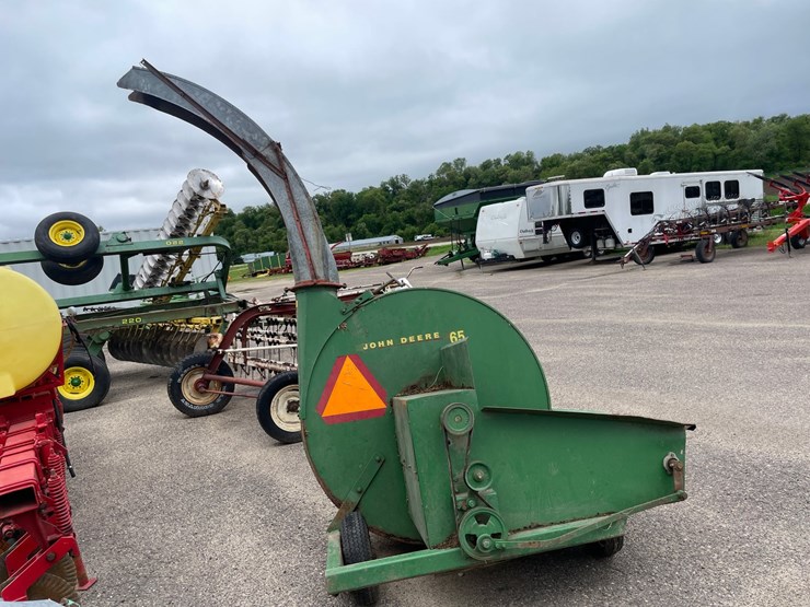 john-deere-65-image-4