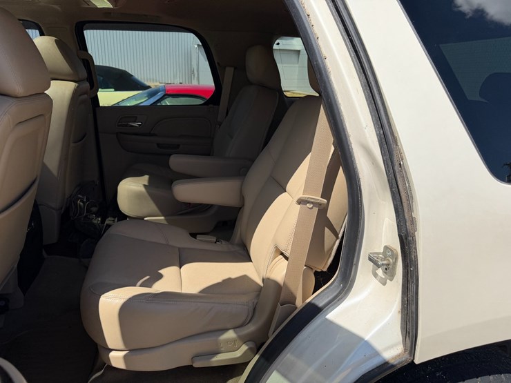2007-cadillac-escalade-image-70
